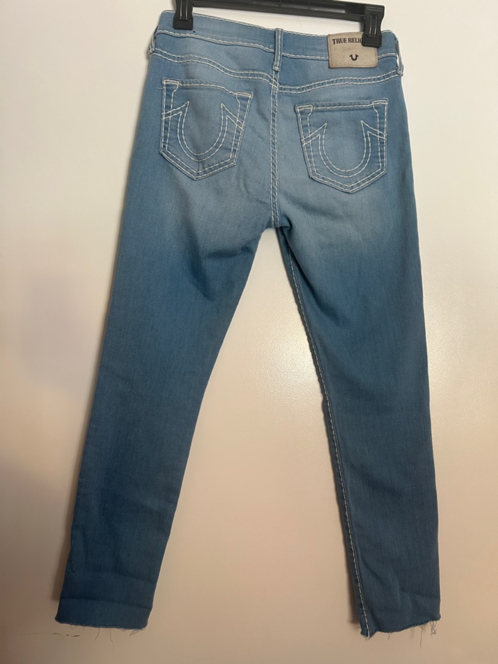 True Religion Women’s Halle Mid Rise Super Skinny Jeans in Light Blue Wash - Picture 2 of 5